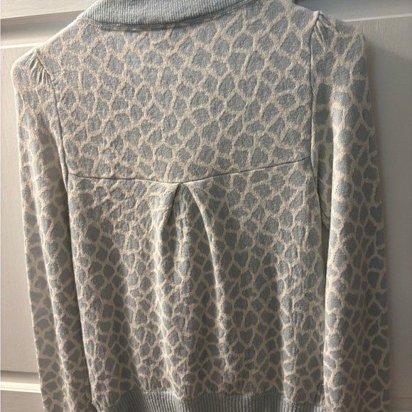 XS Anthropology sweater. In brand new condition! - Picture 2 of 3